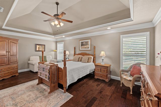 427 River Bank Lane, Granbury, TX 76049