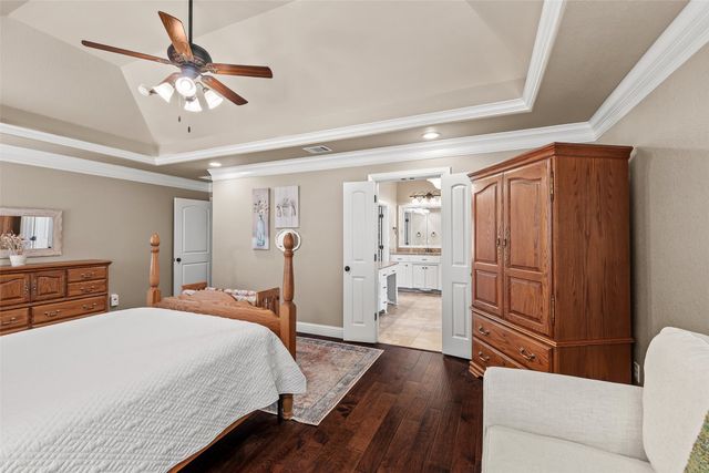 427 River Bank Lane, Granbury, TX 76049