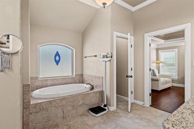 427 River Bank Lane, Granbury, TX 76049