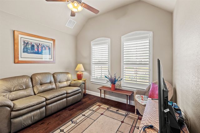 427 River Bank Lane, Granbury, TX 76049