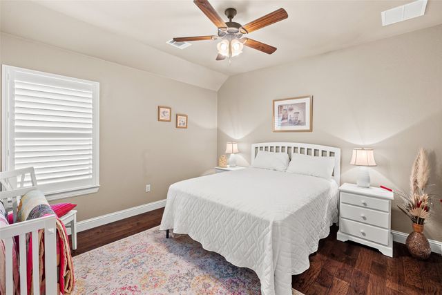 427 River Bank Lane, Granbury, TX 76049
