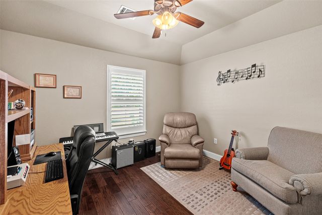 427 River Bank Lane, Granbury, TX 76049