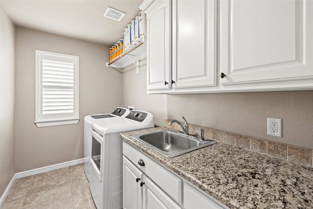 427 River Bank Lane, Granbury, TX 76049
