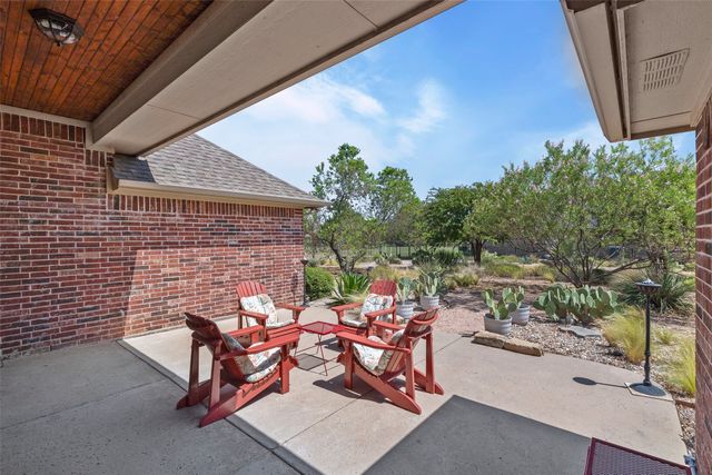 427 River Bank Lane, Granbury, TX 76049