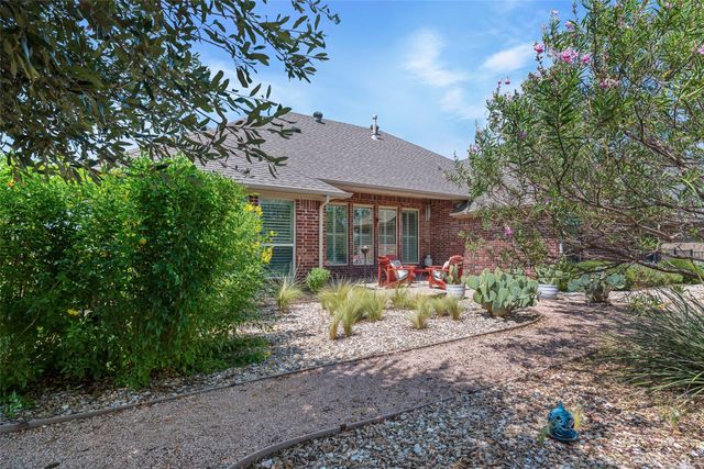 427 River Bank Lane, Granbury, TX 76049