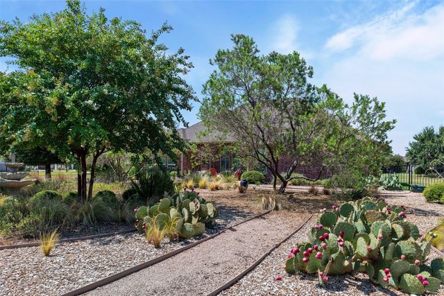 427 River Bank Lane, Granbury, TX 76049