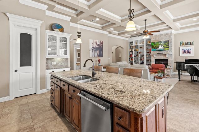 427 River Bank Lane, Granbury, TX 76049