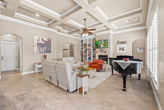 427 River Bank Lane, Granbury, TX 76049