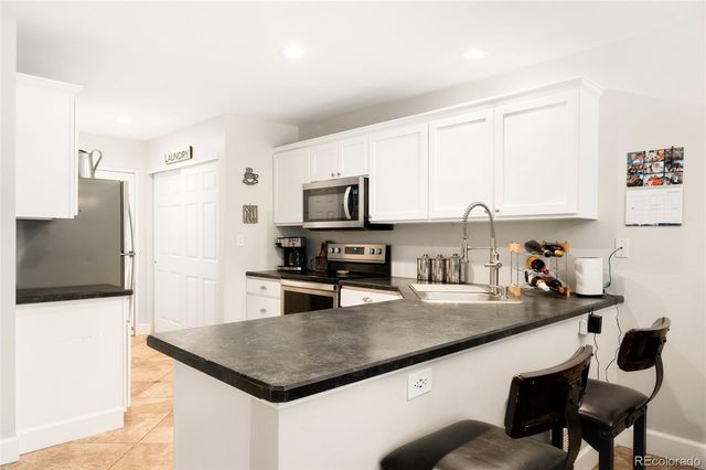 11535 W 70th Place B, Arvada, CO 80004