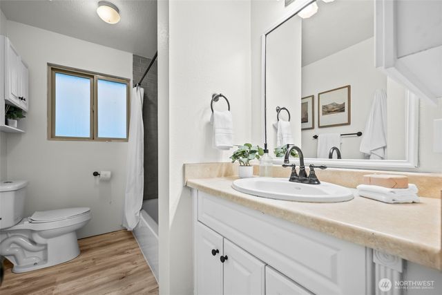 2808 67th Avenue W, University Place, WA 98466