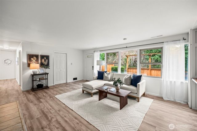 2808 67th Avenue W, University Place, WA 98466