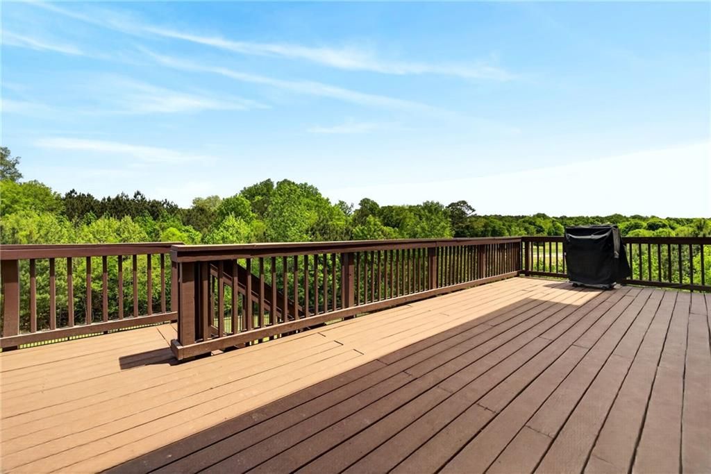 Image 12 of property listing at 5945 Caveat Court, Suwanee, GA 30024