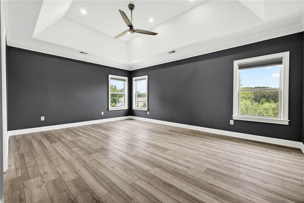 Image 13 of property listing at 5945 Caveat Court, Suwanee, GA 30024