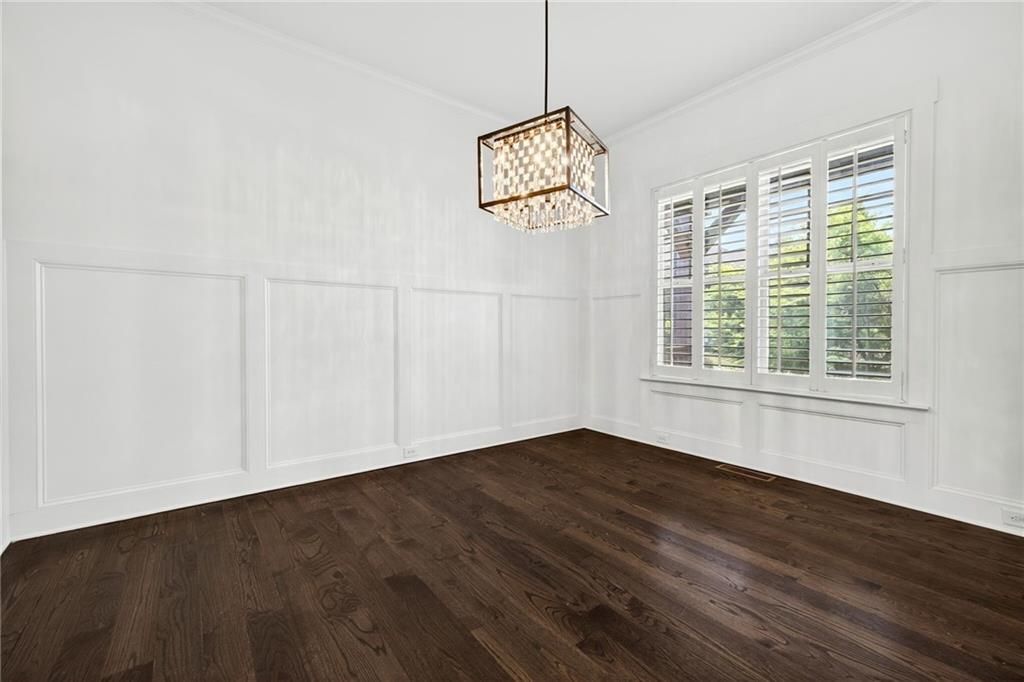 Image 3 of property listing at 5945 Caveat Court, Suwanee, GA 30024