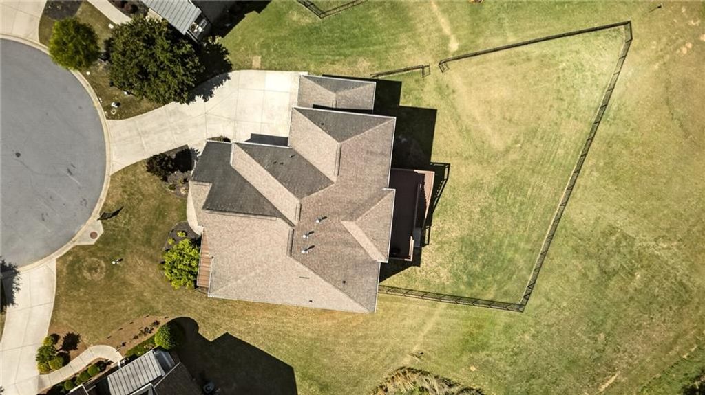 Image 35 of property listing at 5945 Caveat Court, Suwanee, GA 30024