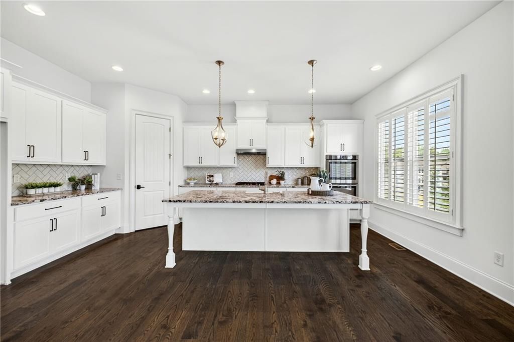 Image 6 of property listing at 5945 Caveat Court, Suwanee, GA 30024