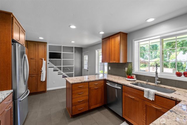 1484 SW Snively Avenue, Chehalis, WA 98532