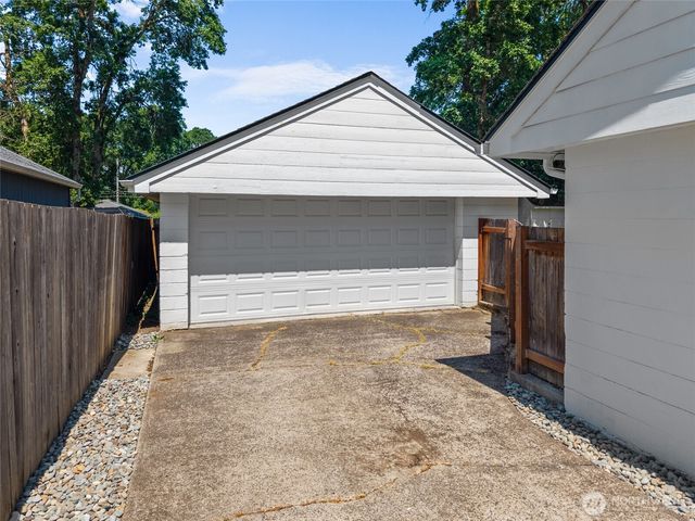 1484 SW Snively Avenue, Chehalis, WA 98532