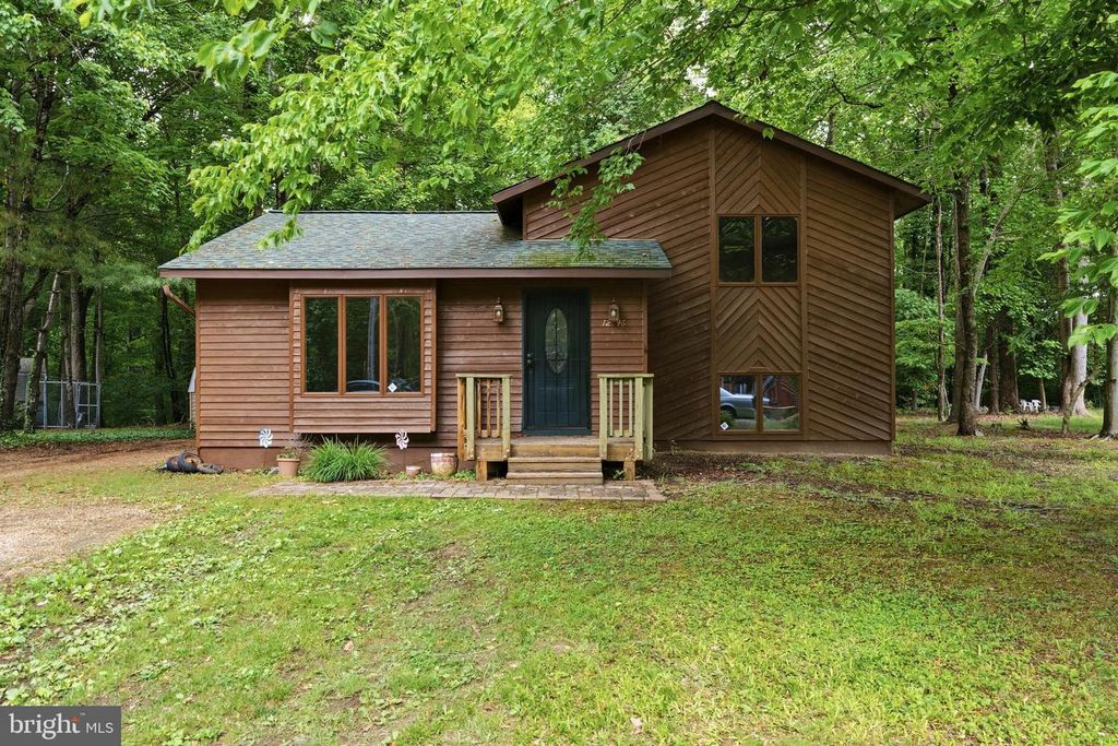 Image 1 of property listing at 12346 ALGONQUIN TRL, Lusby, MD 20657
