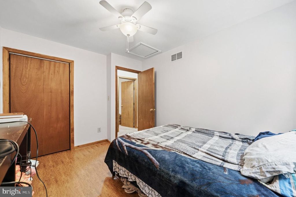 Image 18 of property listing at 12346 ALGONQUIN TRL, Lusby, MD 20657