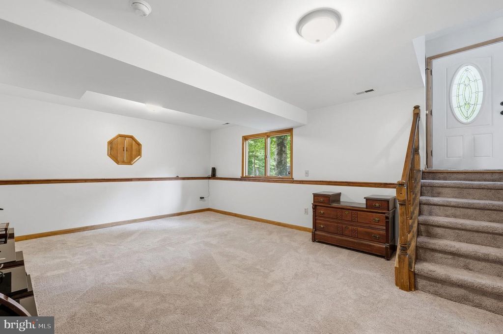 Image 27 of property listing at 12346 ALGONQUIN TRL, Lusby, MD 20657