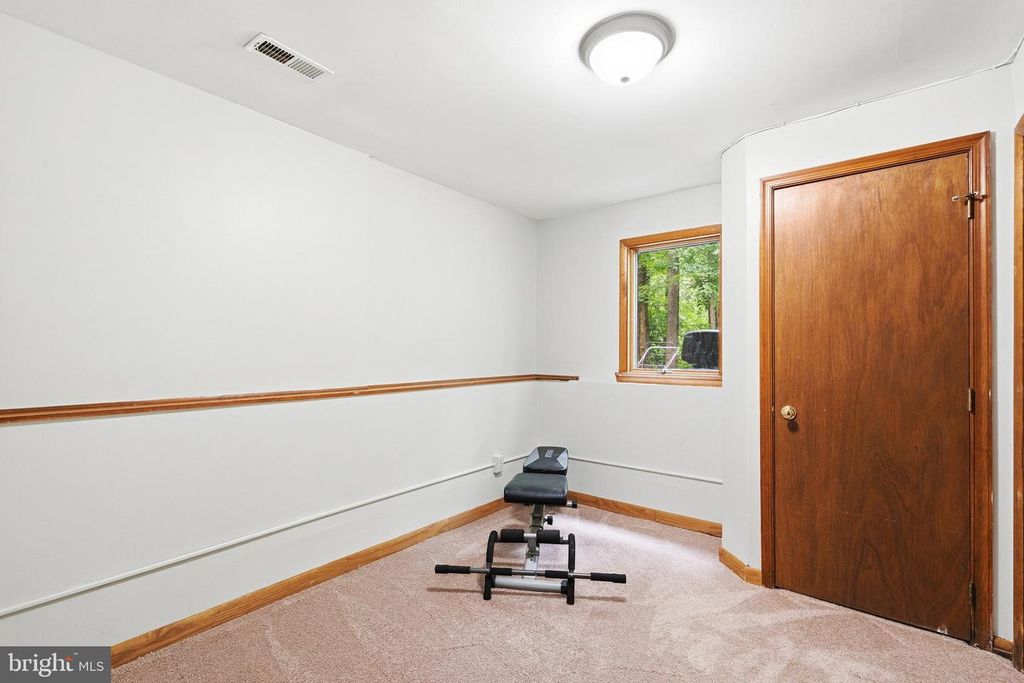 Image 28 of property listing at 12346 ALGONQUIN TRL, Lusby, MD 20657