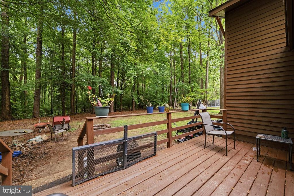 Image 34 of property listing at 12346 ALGONQUIN TRL, Lusby, MD 20657