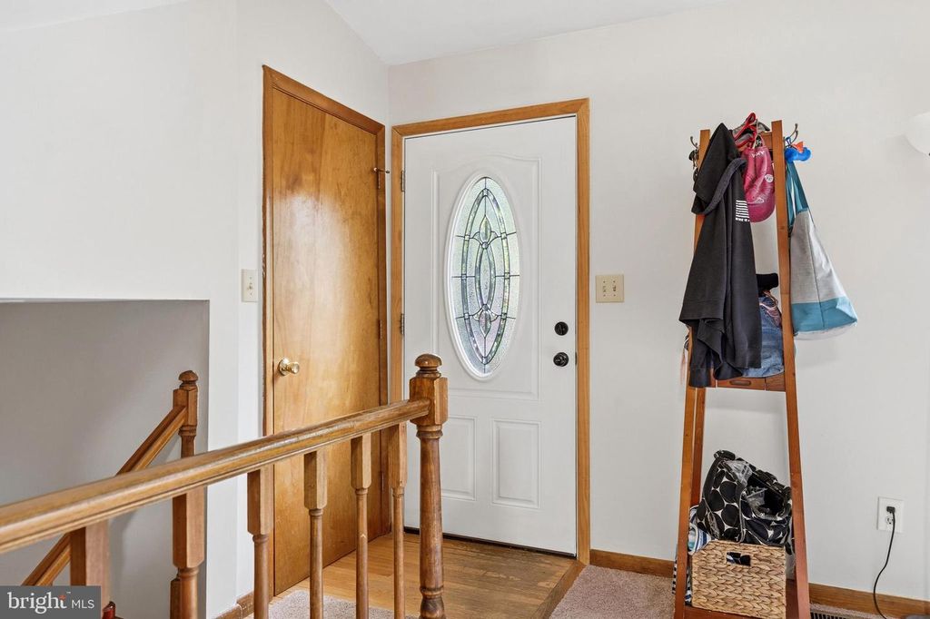 Image 4 of property listing at 12346 ALGONQUIN TRL, Lusby, MD 20657