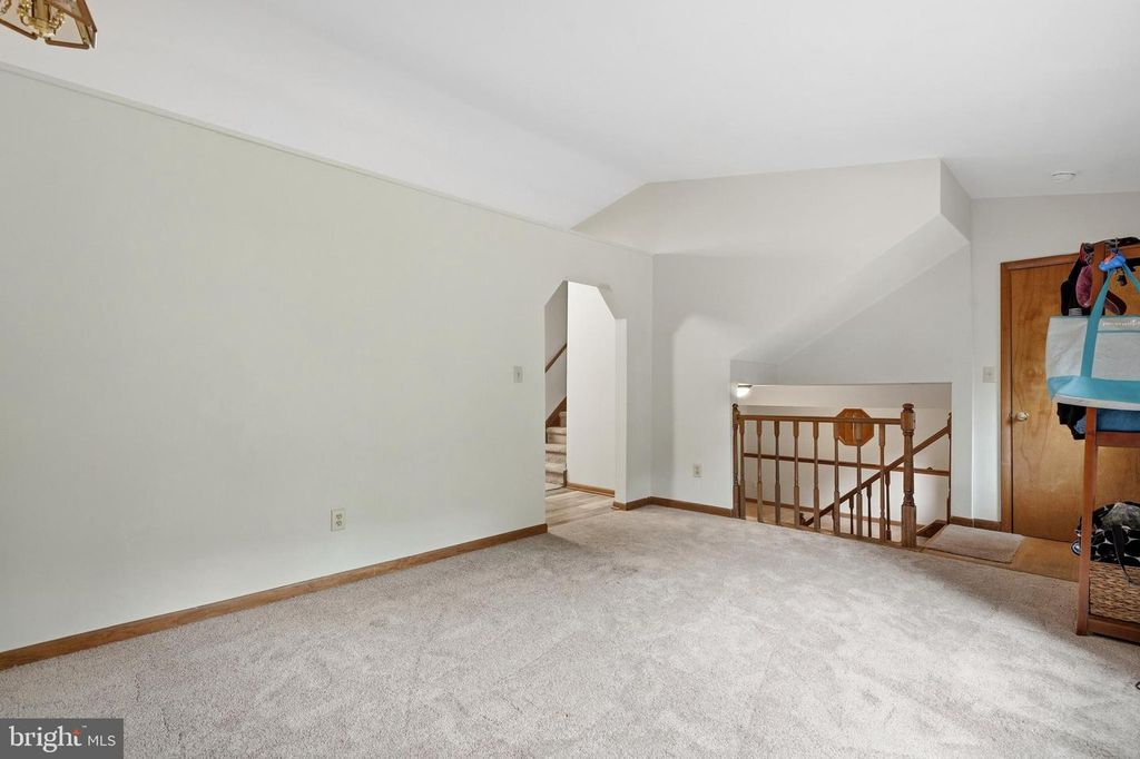 Image 7 of property listing at 12346 ALGONQUIN TRL, Lusby, MD 20657