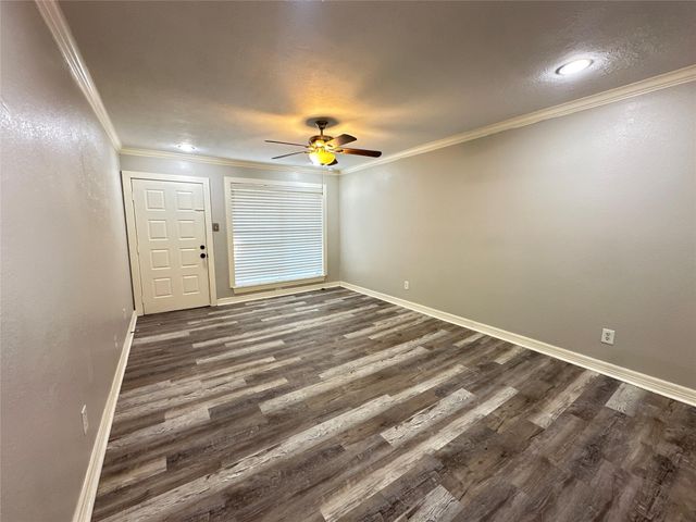 7303 Gulf Freeway 903, Houston, TX 77017