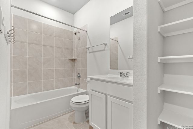 21227 Stonework Spur, San Antonio, TX 78266