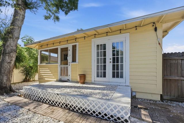 2048 5TH STREET, Sarasota, FL 34237