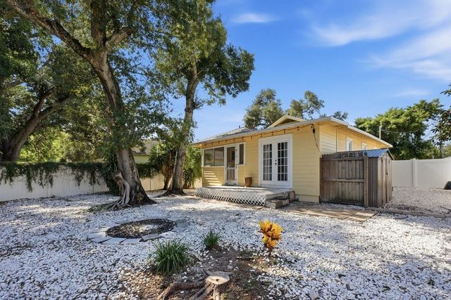 2048 5TH STREET, Sarasota, FL 34237