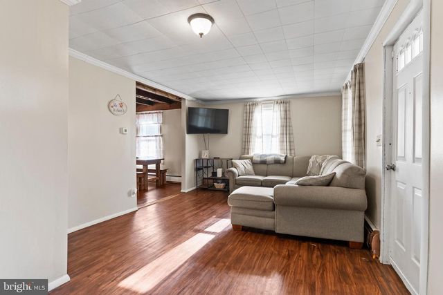 1913 OLD STATE RD, Dauphin, PA 17018