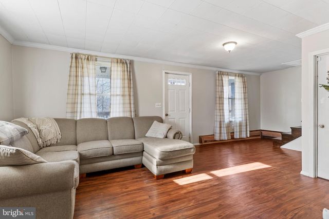 1913 OLD STATE RD, Dauphin, PA 17018