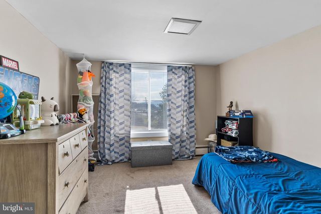 1913 OLD STATE RD, Dauphin, PA 17018