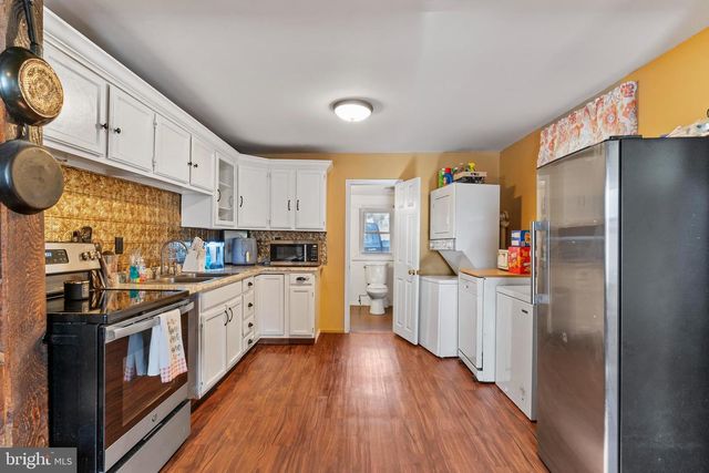 1913 OLD STATE RD, Dauphin, PA 17018