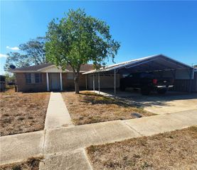 11121 Sunny Dr, Corpus Christi, TX 78410