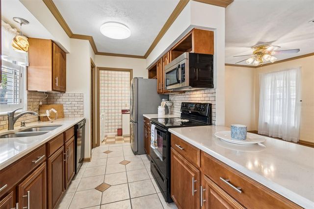 2210 LADYWOOD COURT, Brandon, FL 33511