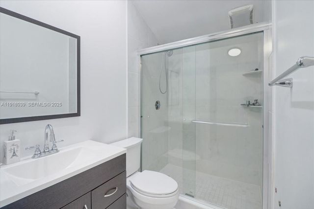 2215 Cleveland St, Hollywood, FL 33020