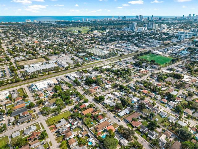 2215 Cleveland St, Hollywood, FL 33020