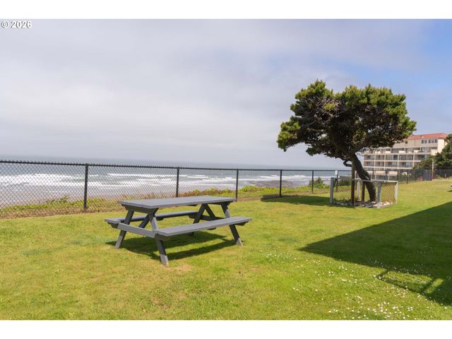 4229 Sw BEACH Ave 9, Lincoln City, OR 97367