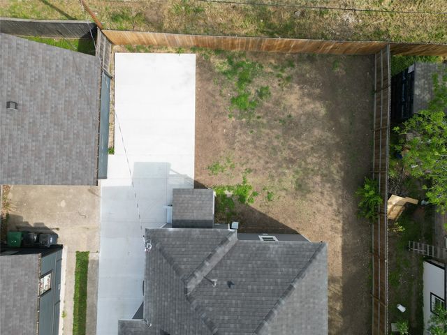 915 E Humbolt Street, Fort Worth, TX 76104