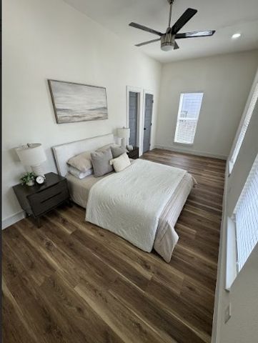 915 E Humbolt Street, Fort Worth, TX 76104