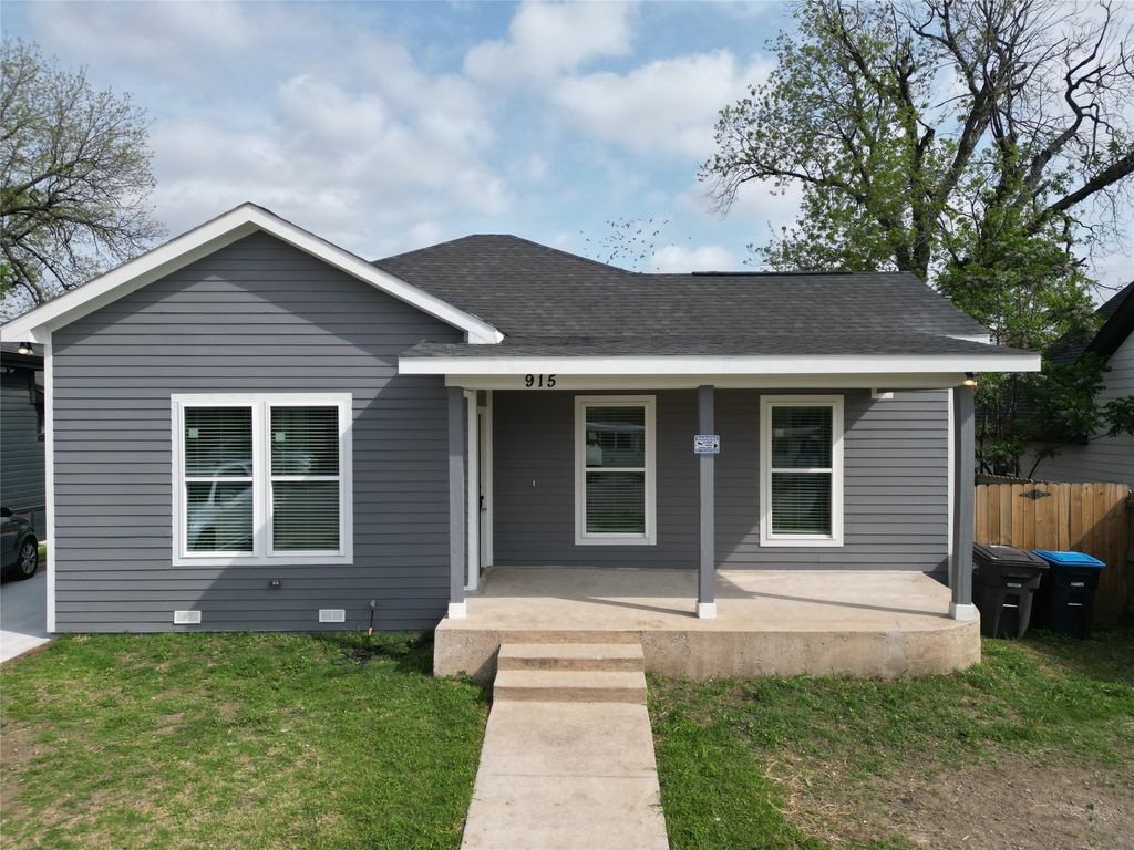915 E Humbolt Street, Fort Worth, TX 76104