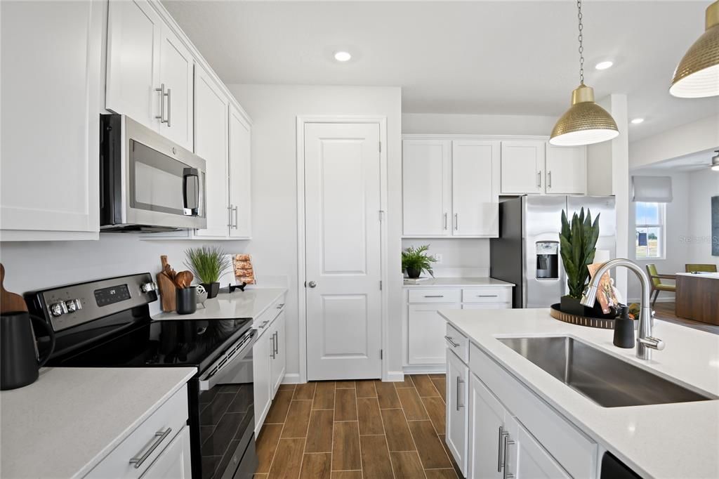 Image 7 of property listing at 6182 DAPHNE STREET, Lake Hamilton, FL 33851