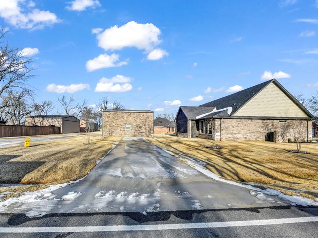 5418 Wedgefield Road, Granbury, TX 76049