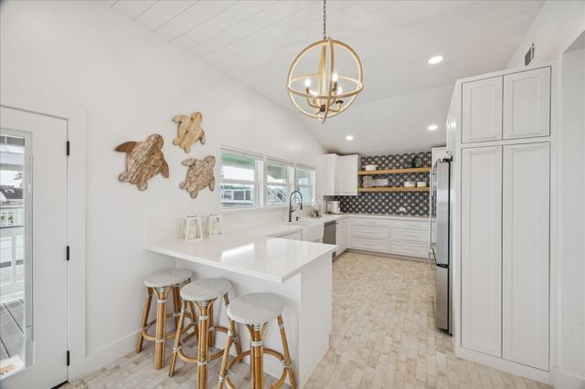 218 Kameha Drive, Tiki Island, TX 77554