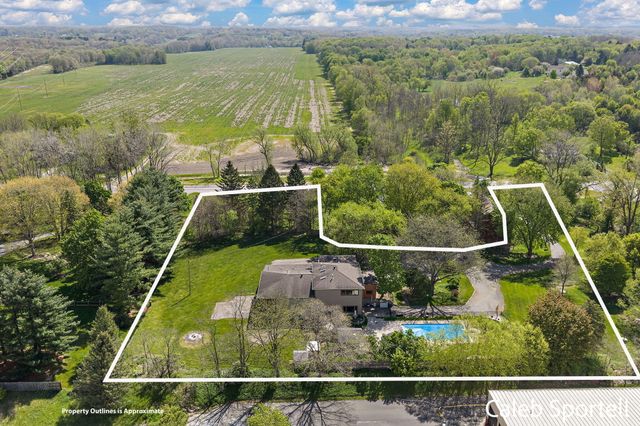 8201 Cherry Valley Avenue Se, Caledonia Twp, MI 49316