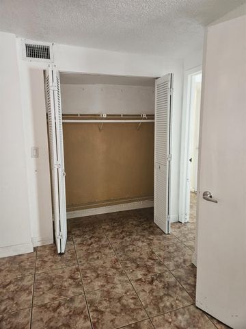 3500 NW 12th Street, Miami, FL 33125